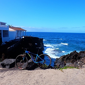 Por playas y barrios pesqueros